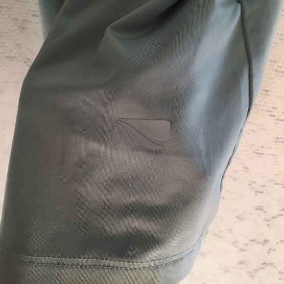 Marika Workout Top - Picture 3 of 3